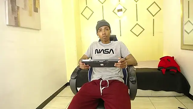 CollemanStone online show from November 2025 04:22:01 AM