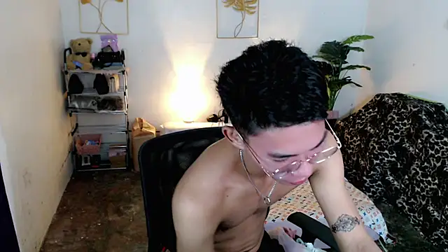 naughty rence online show from November 2025 05:44:01 AM