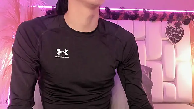 Daphne And Roger online show from March 2026 11:21:02 AM