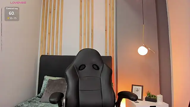 ivy collins  online show from October 2025 09:47:01 PM