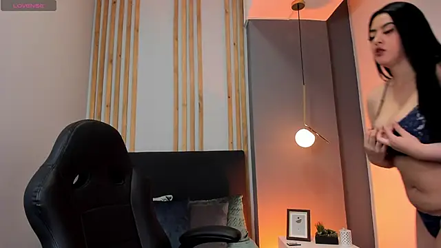 ivy collins  online show from November 2025 10:02:01 PM