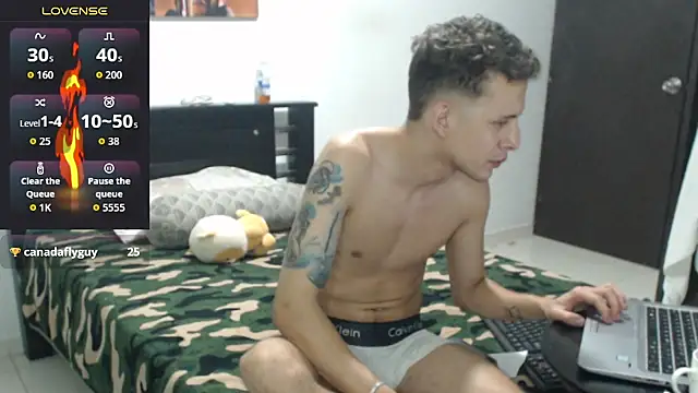 Snapshot of Lucianbonet chatting on November 2025 12:09:02 PM Lucianbonet online show from November 2025 12:09:02 PM