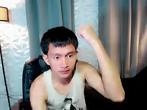 Snapshot of prince_elaijah chatting on May 2026 04:06:02 PM prince elaijah online show from May 2026 04:06:02 PM