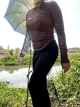 Snapshot of FishingGirl chatting on December 2025 02:34:02 AM FishingGirl online show from December 2025 02:34:02 AM