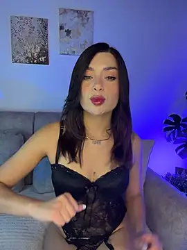 Estrer collins online show from May 2026 09:57:01 PM