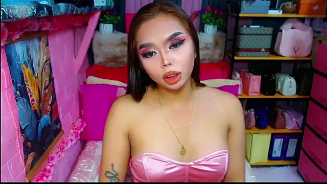 MoniqueCeleste online show from October 2025 05:14:02 PM