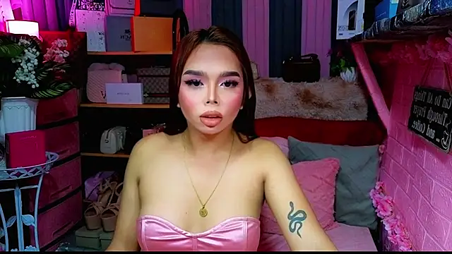 MoniqueCeleste online show from November 2025 02:54:02 PM