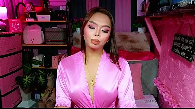 MoniqueCeleste online show from October 2025 12:44:02 AM