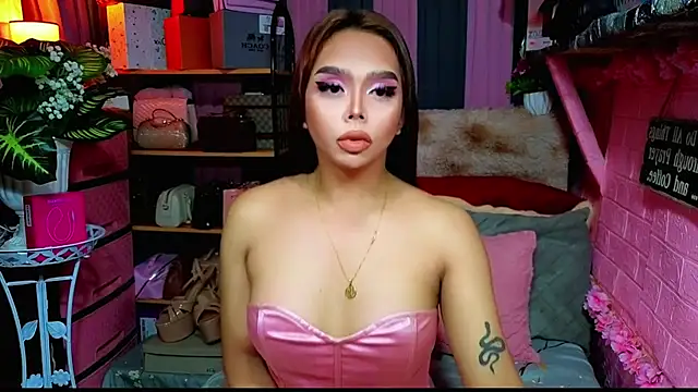 MoniqueCeleste online show from November 2025 02:54:01 PM