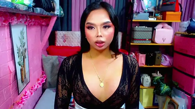 MoniqueCeleste online show from October 2025 01:42:01 AM