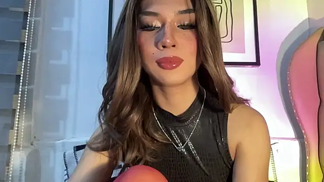 solana imani online show from October 2025 04:49:02 PM