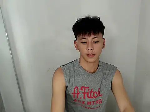 ynotyu online show from May 2026 04:15:02 PM