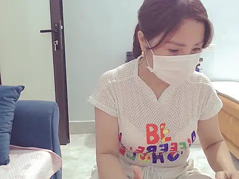 Snapshot of ruby_8x chatting on December 2025 01:46:01 PM ruby 8x online show from December 2025 01:46:01 PM