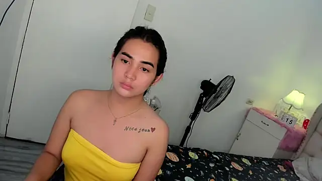 Snapshot of Alovelydoll_nica chatting on October 2025 11:07:01 AM Alovelydoll nica online show from October 2025 11:07:01 AM