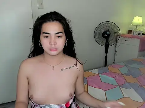 Snapshot of Alovelydoll_nica chatting on November 2025 04:57:01 AM Alovelydoll nica online show from November 2025 04:57:01 AM