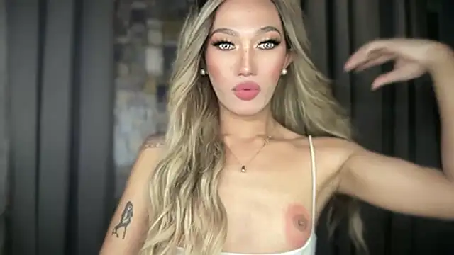 Lust-sluttymira online show from December 2025 02:41:02 PM