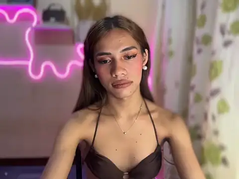 Snapshot of Lovelynikki03 chatting on September 2025 09:21:02 PM Lovelynikki03 online show from September 2025 09:21:02 PM