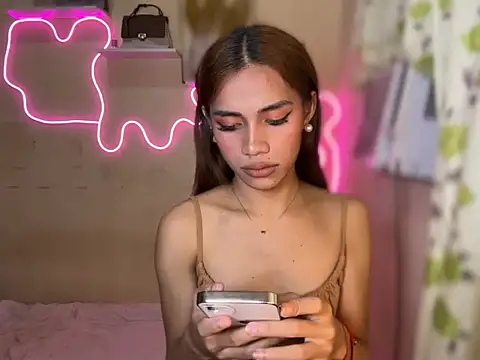 Snapshot of Lovelynikki03 chatting on September 2025 05:20:01 PM Lovelynikki03 online show from September 2025 05:20:01 PM