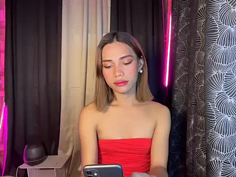 Snapshot of Lovelynikki03 chatting on December 2025 05:45:01 PM Lovelynikki03 online show from December 2025 05:45:01 PM