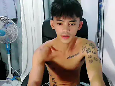 Snapshot of urhunky_boy chatting on September 2025 03:59:01 PM urhunky boy online show from September 2025 03:59:01 PM