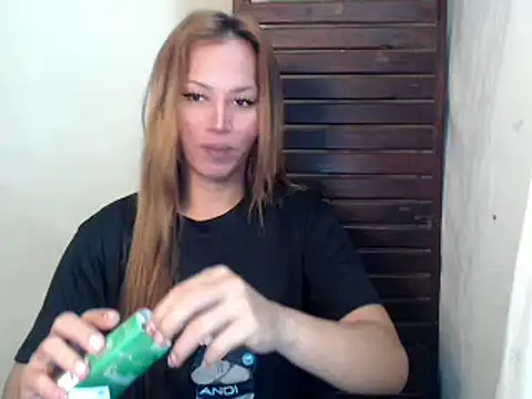 Snapshot of isabellabigcock06 chatting on September 2025 01:28:01 PM isabellabigcock06 online show from September 2025 01:28:01 PM