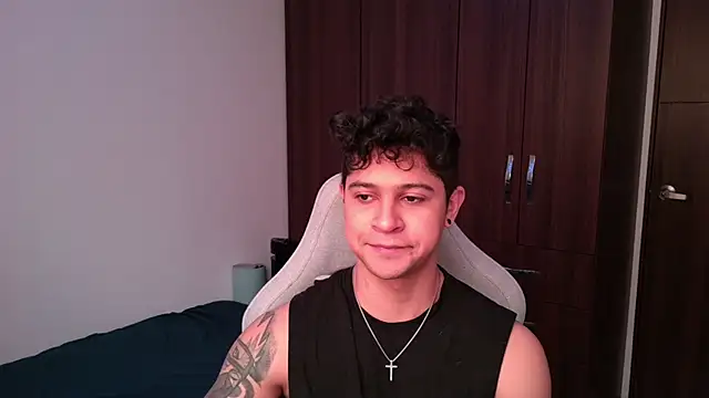 Snapshot of domsantiago_ chatting on October 2025 04:19:02 PM domsantiago online show from October 2025 04:19:02 PM