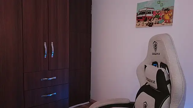 Snapshot of domsantiago_ chatting on September 2025 12:11:01 AM domsantiago online show from September 2025 12:11:01 AM