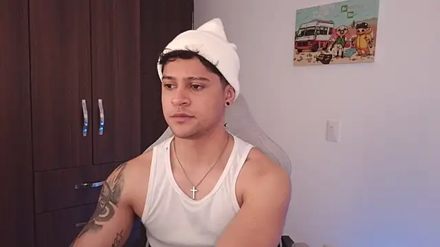 Snapshot of domsantiago_ chatting on September 2025 10:42:01 PM domsantiago online show from September 2025 10:42:01 PM