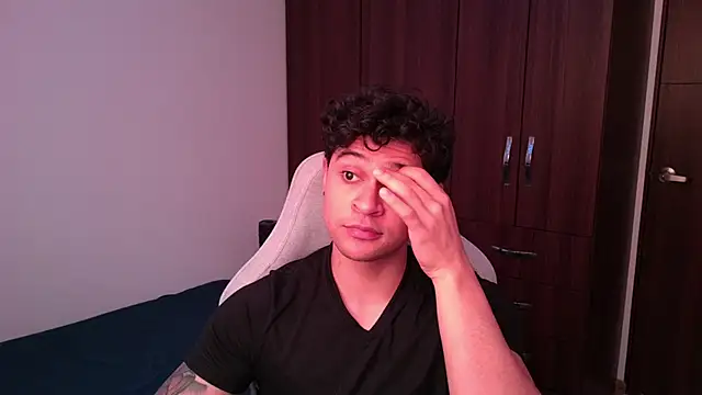 Snapshot of domsantiago_ chatting on October 2025 07:58:01 PM domsantiago online show from October 2025 07:58:01 PM