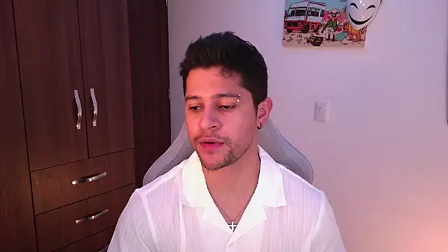 Snapshot of domsantiago_ chatting on November 2025 01:06:01 AM domsantiago online show from November 2025 01:06:01 AM