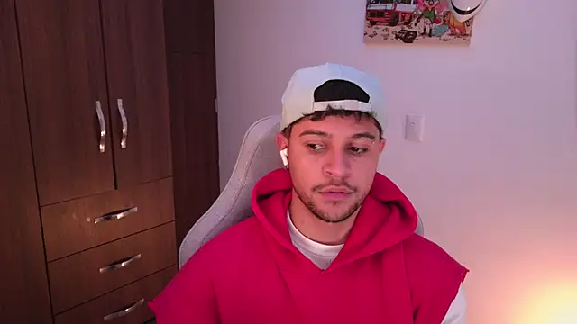 Snapshot of domsantiago_ chatting on December 2025 03:18:02 AM domsantiago online show from December 2025 03:18:02 AM