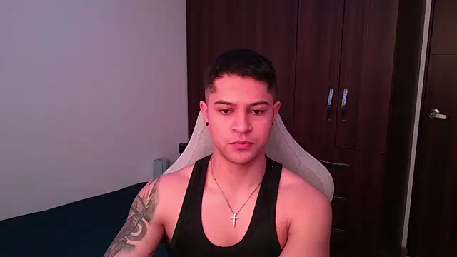 Snapshot of domsantiago_ chatting on October 2025 05:32:02 PM domsantiago online show from October 2025 05:32:02 PM