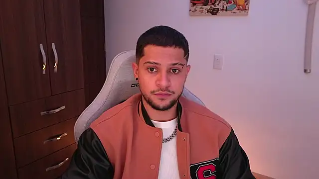 domsantiago  online show from February 2026 03:29:01 AM