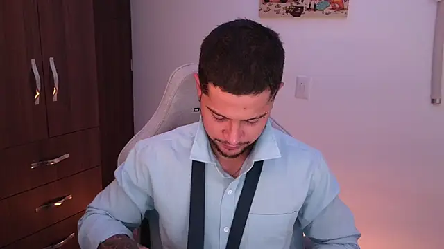 domsantiago  online show from February 2026 03:25:01 AM