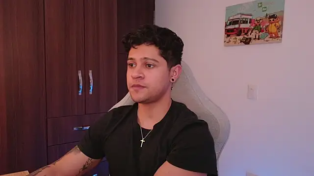 Snapshot of domsantiago_ chatting on September 2025 12:57:02 AM domsantiago online show from September 2025 12:57:02 AM