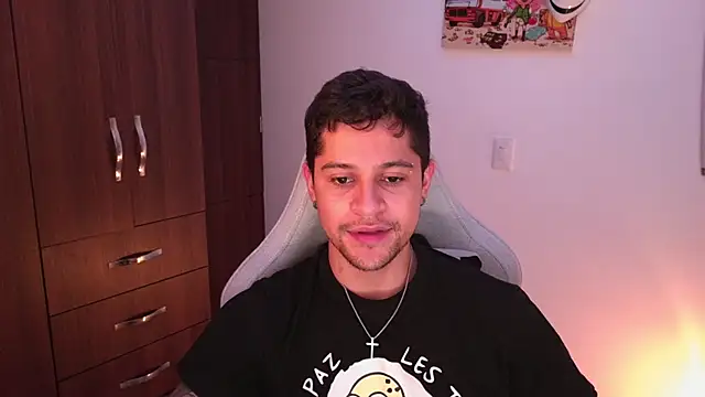 Snapshot of domsantiago_ chatting on November 2025 03:54:02 AM domsantiago online show from November 2025 03:54:02 AM