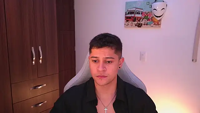 Snapshot of domsantiago_ chatting on October 2025 12:24:02 AM domsantiago online show from October 2025 12:24:02 AM