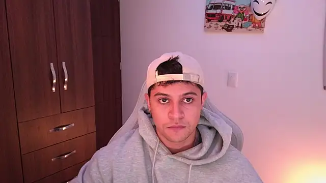 Snapshot of domsantiago_ chatting on November 2025 01:20:01 AM domsantiago online show from November 2025 01:20:01 AM