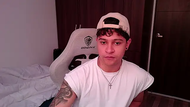 Snapshot of domsantiago_ chatting on September 2025 04:34:02 PM domsantiago online show from September 2025 04:34:02 PM