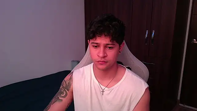 Snapshot of domsantiago_ chatting on October 2025 03:25:01 PM domsantiago online show from October 2025 03:25:01 PM