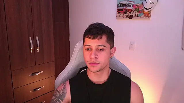 Snapshot of domsantiago_ chatting on October 2025 01:17:01 AM domsantiago online show from October 2025 01:17:01 AM