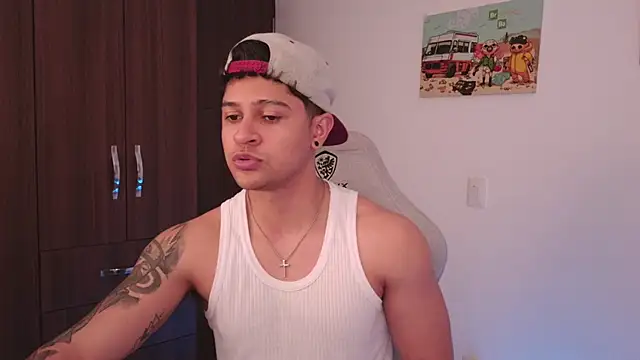 Snapshot of domsantiago_ chatting on September 2025 04:11:02 AM domsantiago online show from September 2025 04:11:02 AM