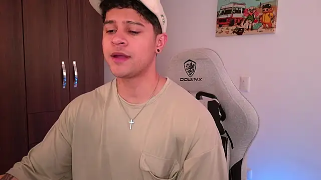 Snapshot of domsantiago_ chatting on September 2025 09:47:01 PM domsantiago online show from September 2025 09:47:01 PM