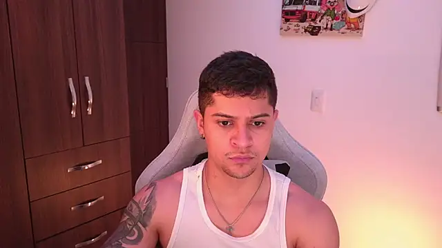 Snapshot of domsantiago_ chatting on October 2025 01:28:02 AM domsantiago online show from October 2025 01:28:02 AM