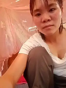 Snapshot of Nguyet135 chatting on April 2026 06:52:01 AM Nguyet135 online show from April 2026 06:52:01 AM