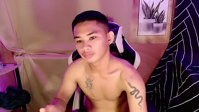 Snapshot of asianhardcock25 chatting on September 2025 10:14:01 AM asianhardcock25 online show from September 2025 10:14:01 AM