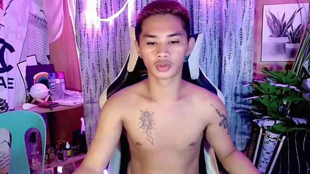 Snapshot of asianhardcock25 chatting on October 2025 11:35:01 AM asianhardcock25 online show from October 2025 11:35:01 AM