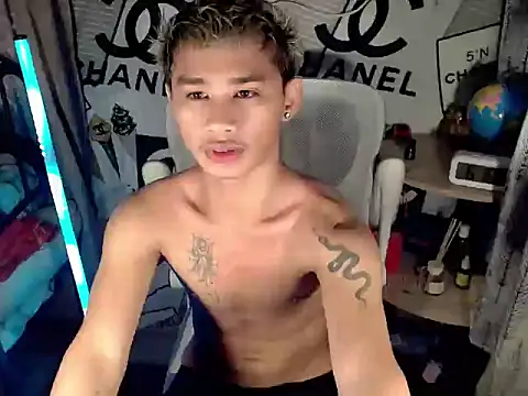 Snapshot of asianhardcock25 chatting on April 2026 10:16:01 PM asianhardcock25 online show from April 2026 10:16:01 PM