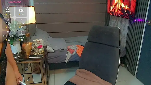 Paulalu95 online show from March 2026 01:36:01 PM