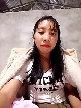 emaame68 online show from October 2025 01:32:01 PM